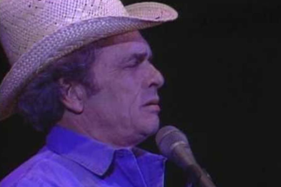 Merle Haggard - Shoulder To Cry On - OldiesButGoodies