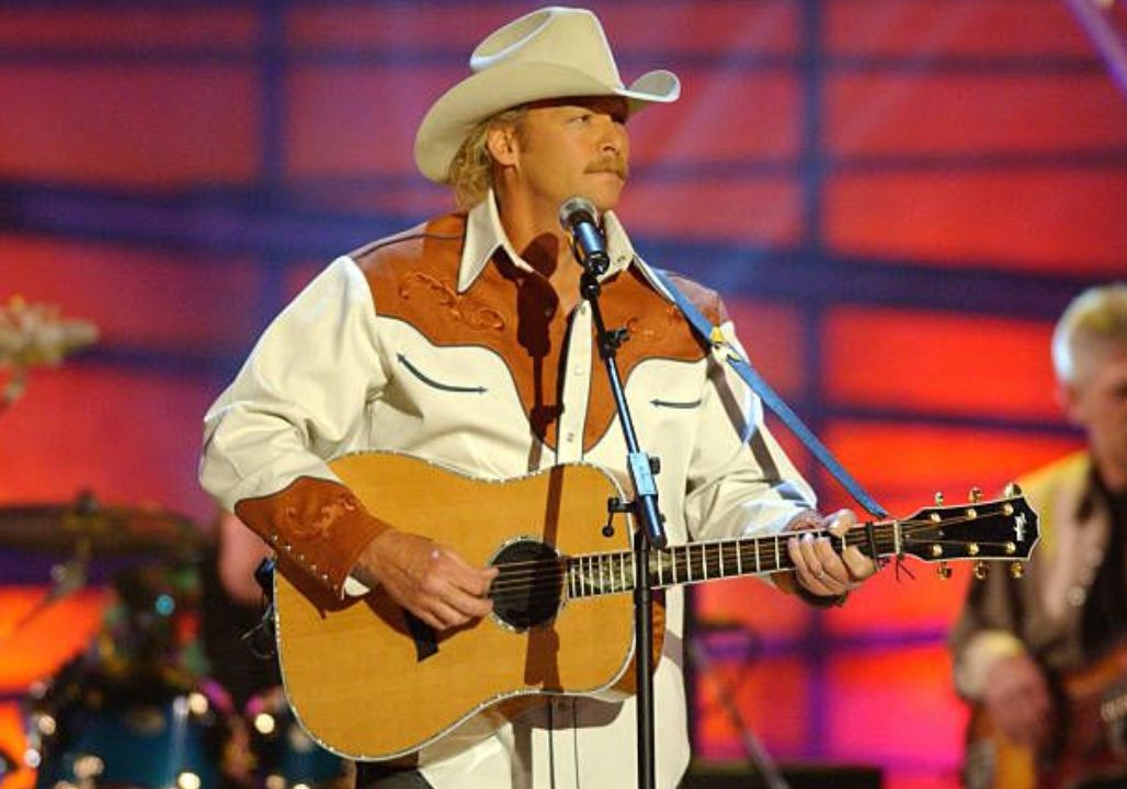 Alan Jackson - "Kiss An Angel Good Mornin'" - OldiesButGoodies